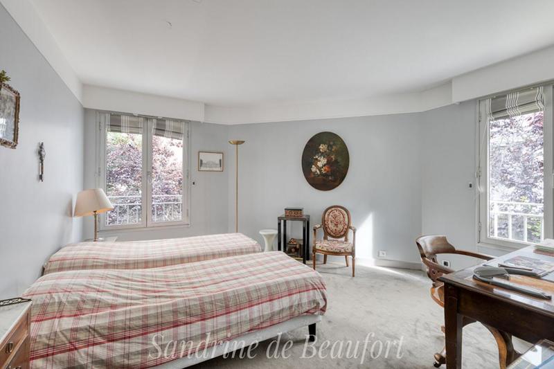 Appartement - 143 m² - 5 pièces