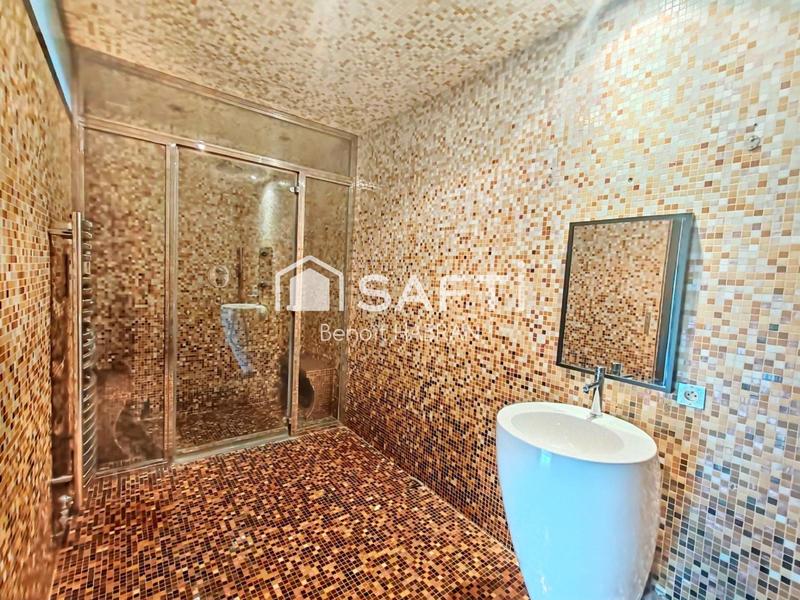 Villa - 650 m² - 14 pièces