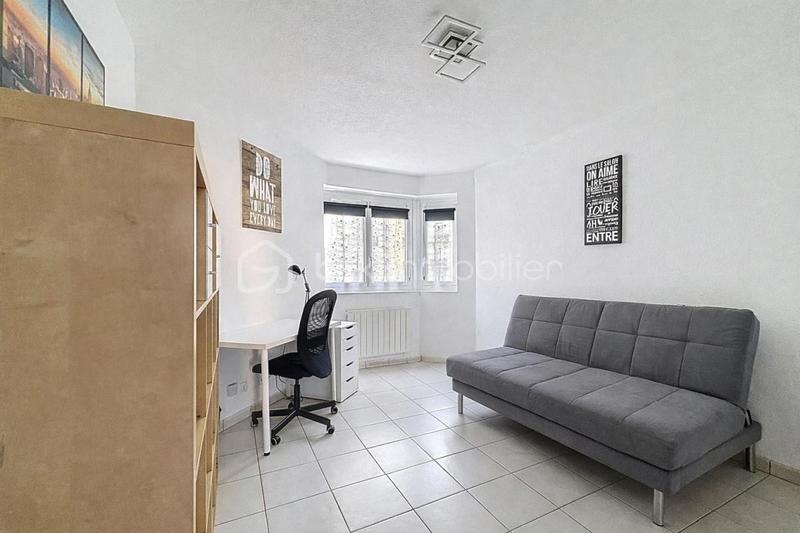 Studio - 25 m² - 1 pièce