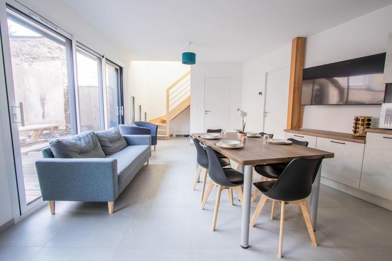 Maison - 99 m² - 6 pièces