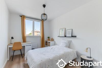 Chambre - 10 m² - 1 pièce