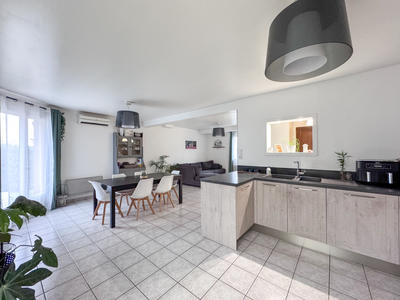 Maison - 104 m² - 4 pièces