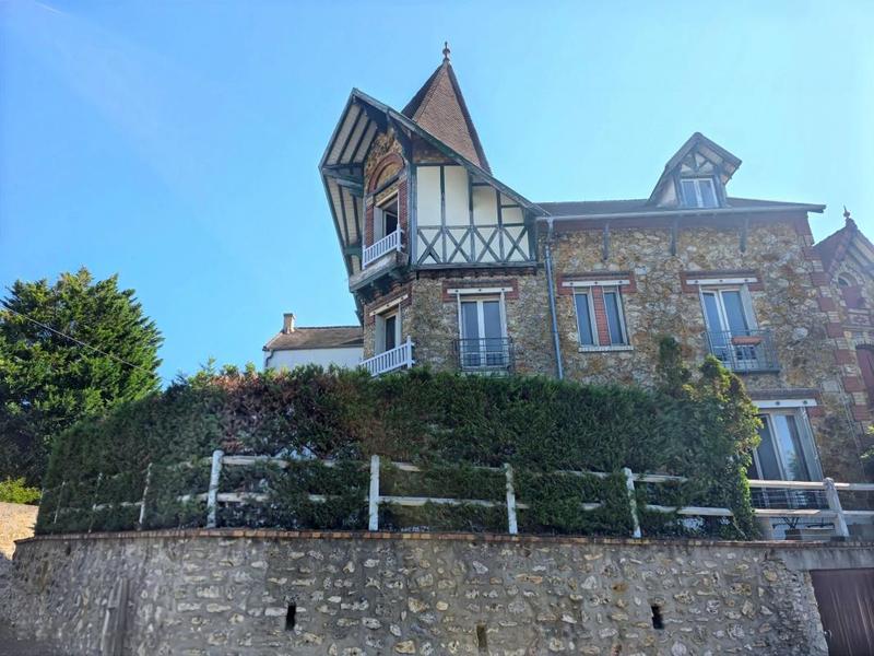 Maison bourgeoise - 242 m² - 7 pièces