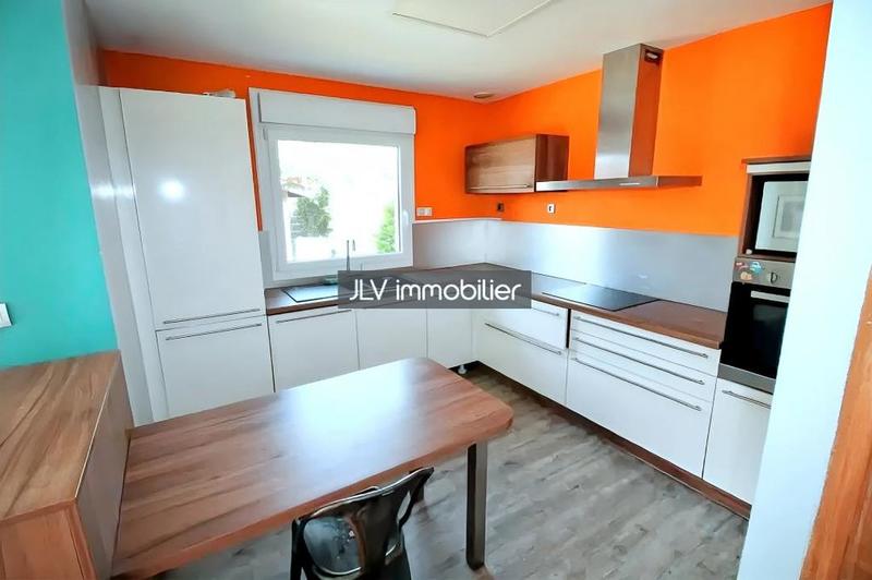 Maison - 90 m² - 6 pièces