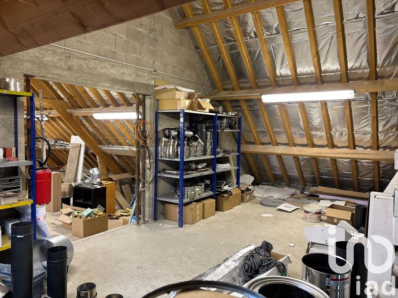 Maison - 182 m² - 3 pièces