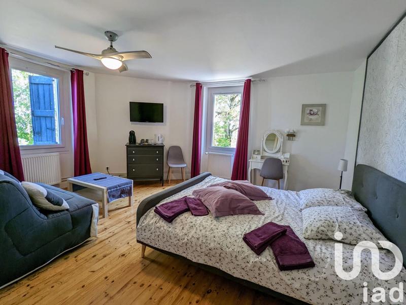 Maison - 396 m² - 8 pièces