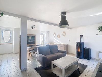 Maison - 104 m² - 6 pièces