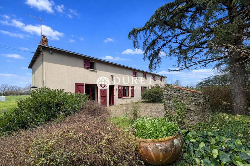 Maison - 210 m² - 5 pièces