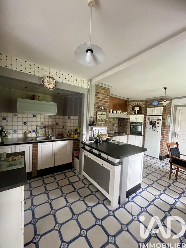 Maison - 181 m² - 8 pièces