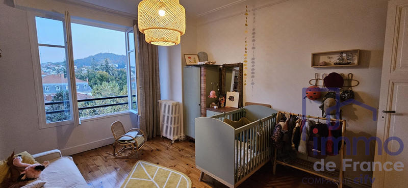 Appartement - 93 m² - 4 pièces