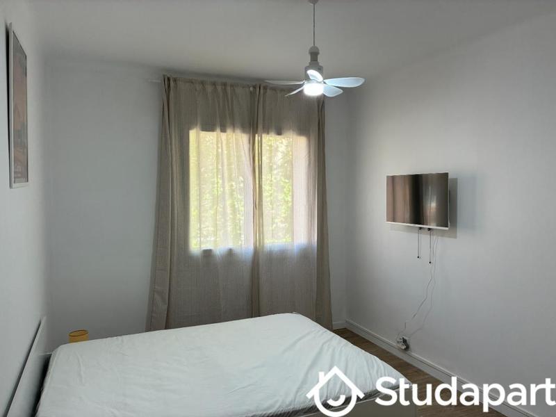 Chambre - 12 m² - 1 pièce