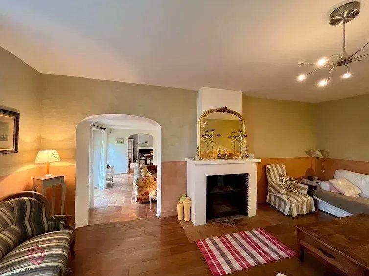 Corps de ferme - 412 m² - 10 pièces