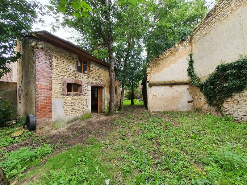 Maison - 727 m² - 7 pièces