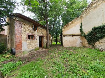 Maison - 727 m² - 7 pièces