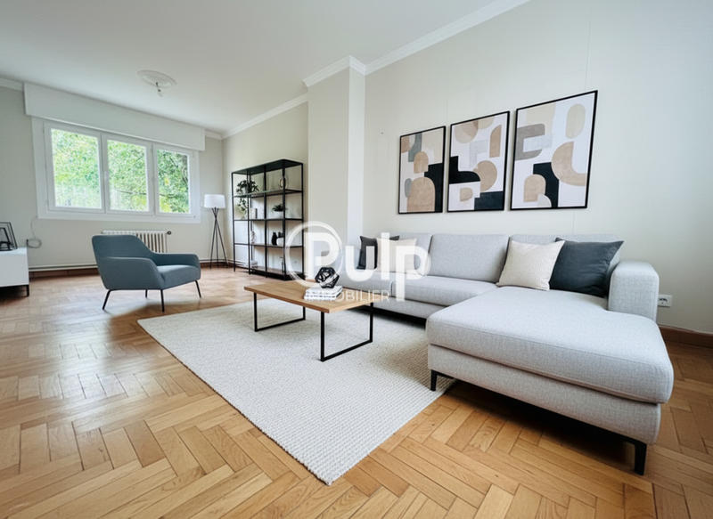 Maison - 93 m² - 6 pièces