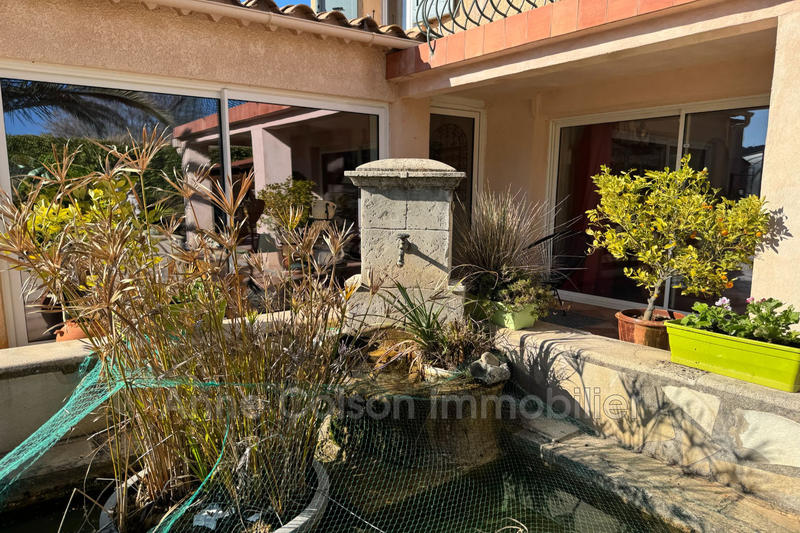 Maison - 201 m² - 7 pièces