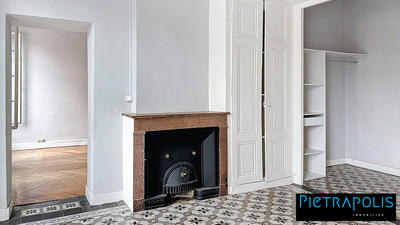 Appartement - 90 m² - 3 pièces