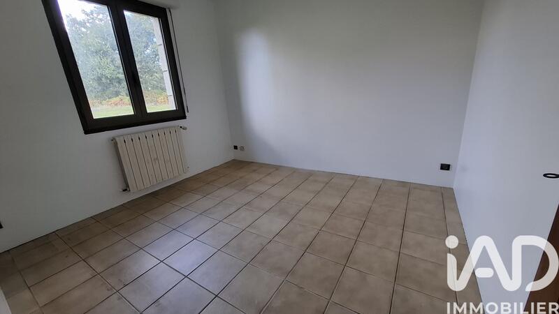 Maison - 214 m² - 9 pièces