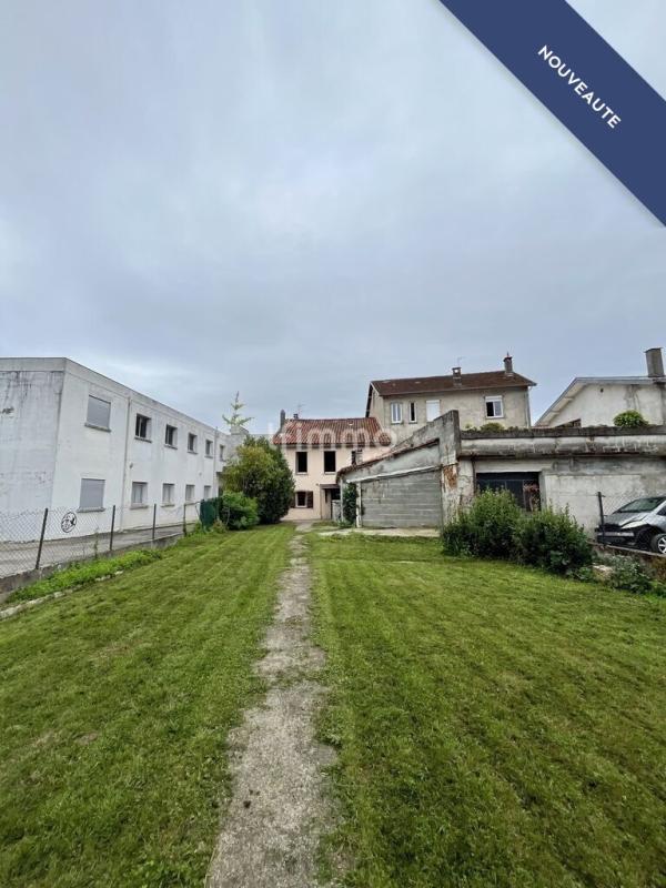 Demeure - 163 m² - 6 pièces