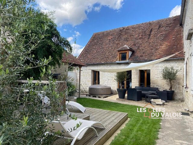 Maison ancienne - 177 m² - 6 pièces