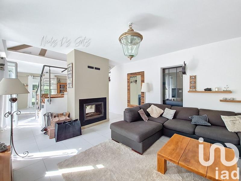 Maison - 200 m² - 5 pièces