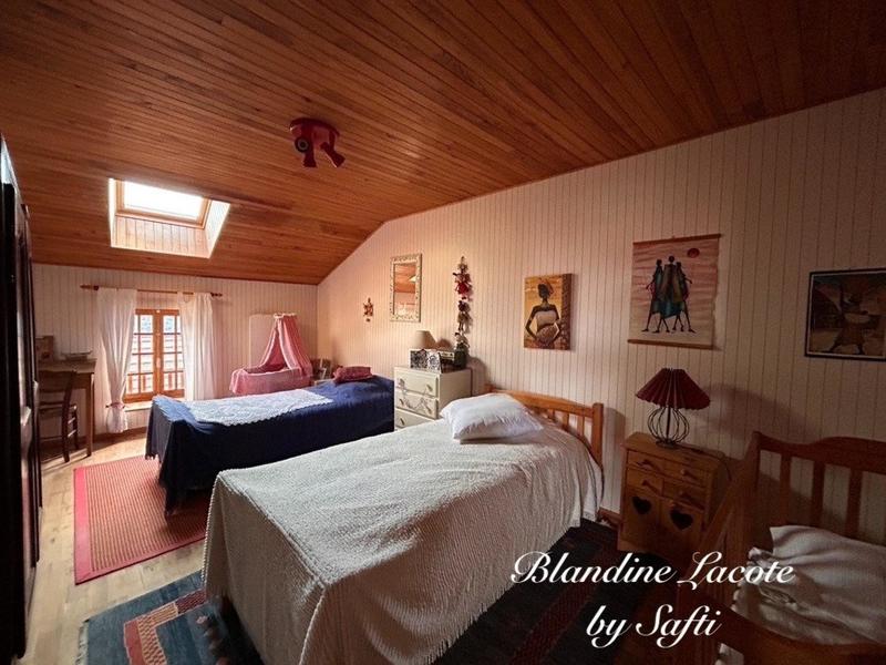 Maison - 110 m² - 5 pièces