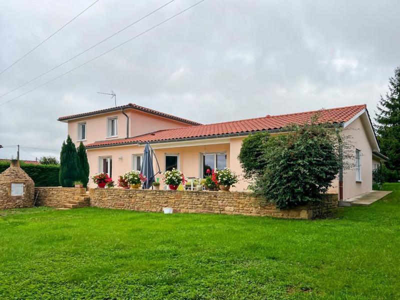 Maison - 140 m² - 6 pièces