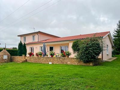 Maison - 140 m² - 6 pièces