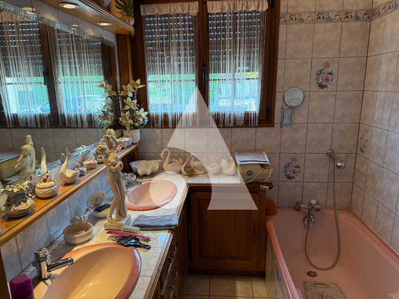 Maison - 100 m² - 5 pièces