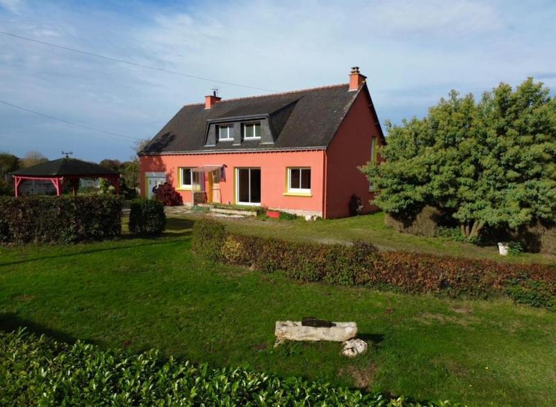 Maison - 93 m² - 5 pièces