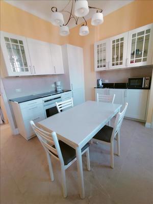 Appartement - 85 m² - 3 pièces