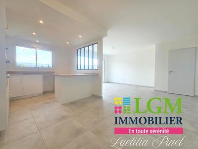 Maison - 90 m² - 4 pièces