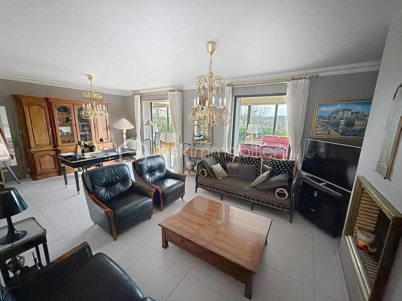 Maison - 175 m² - 7 pièces