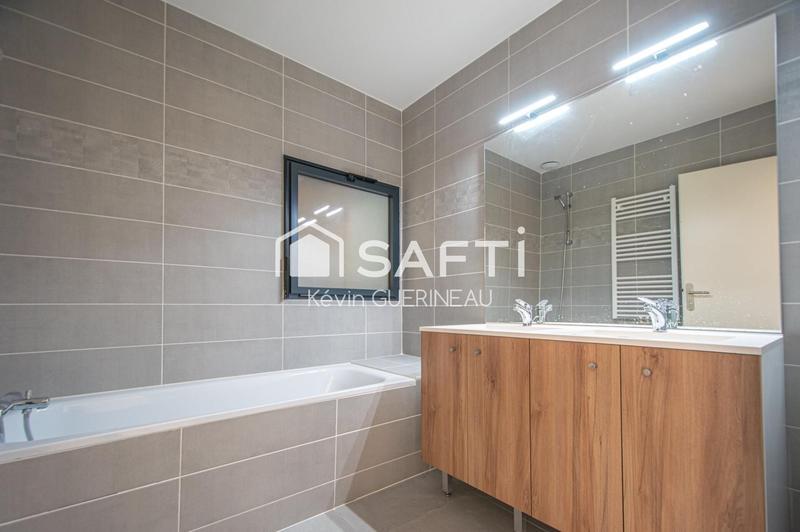 Maison - 93 m² - 5 pièces