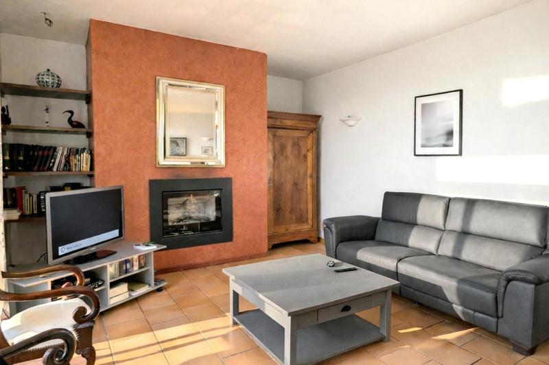 Maison - 240 m² - 8 pièces