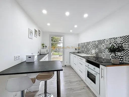 Villa - 182 m² - 8 pièces