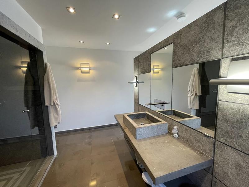 Villa - 224 m² - 5 pièces