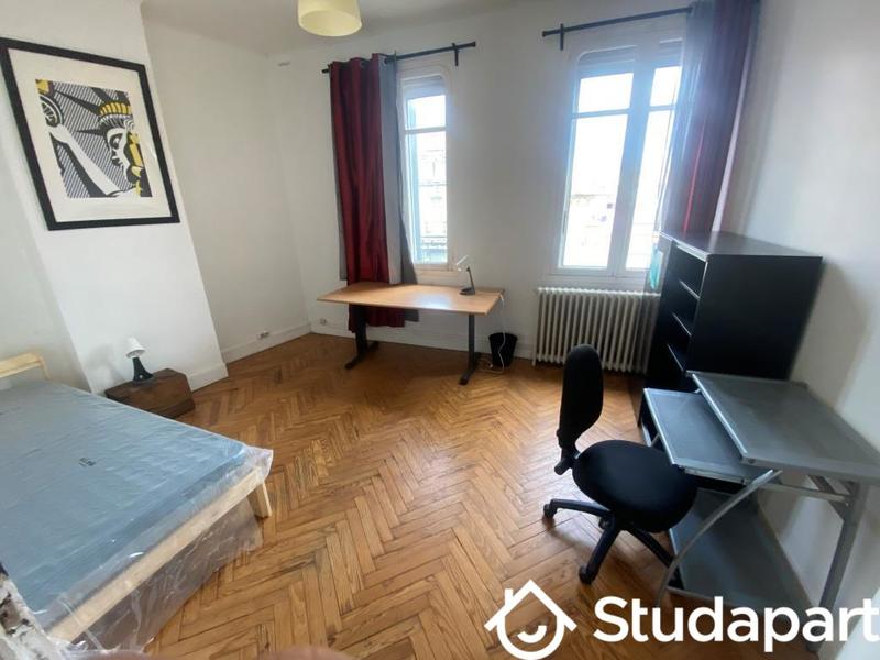 Chambre - 11 m² - 1 pièce