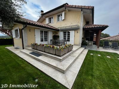 Maison - 255 m² - 7 pièces