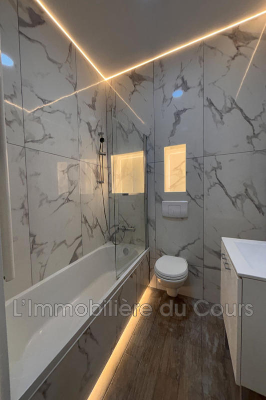 Immeuble - 6 pièces