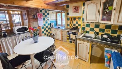 Maison - 185 m² - 10 pièces