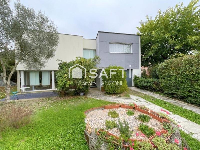 Maison - 142 m² - 5 pièces