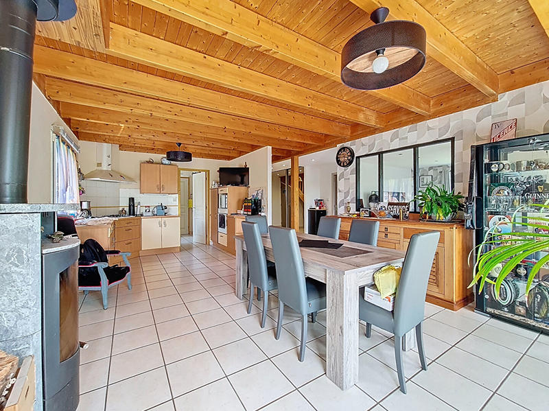 Maison - 142 m² - 7 pièces