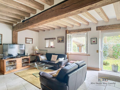 Maison - 214 m² - 8 pièces