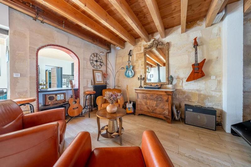 Maison - 202 m² - 5 pièces