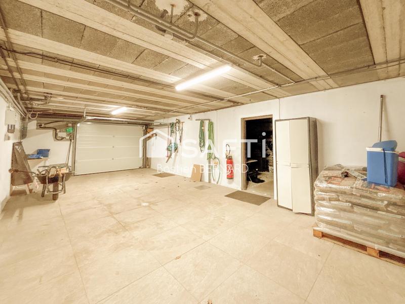 Maison - 196 m² - 6 pièces