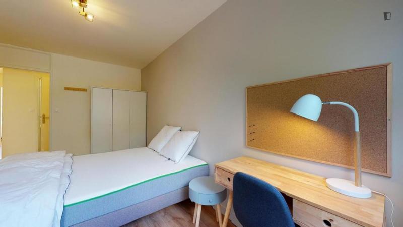 Chambre - 13 m² - 5 pièces