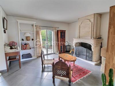 Demeure - 250 m² - 6 pièces