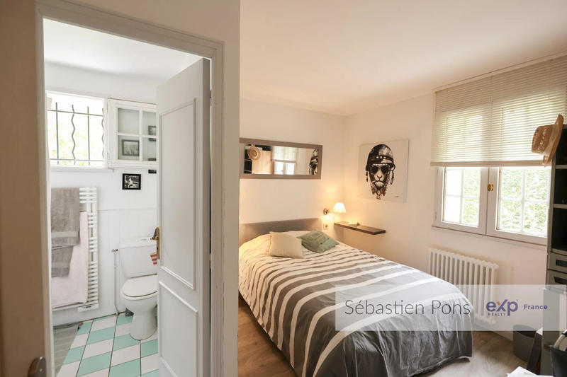 Maison - 269 m² - 9 pièces