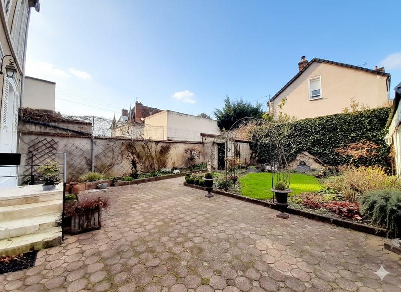 Maison - 163 m² - 5 pièces